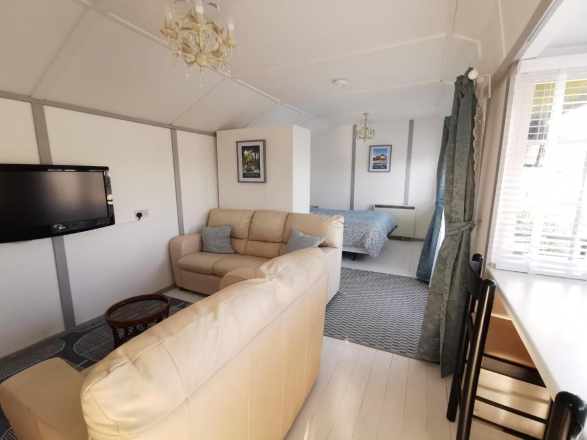 Hollydene Lodge 위트스터블 외부 사진